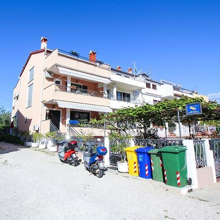 Apartments Sonja Rovinj Bagian luar foto