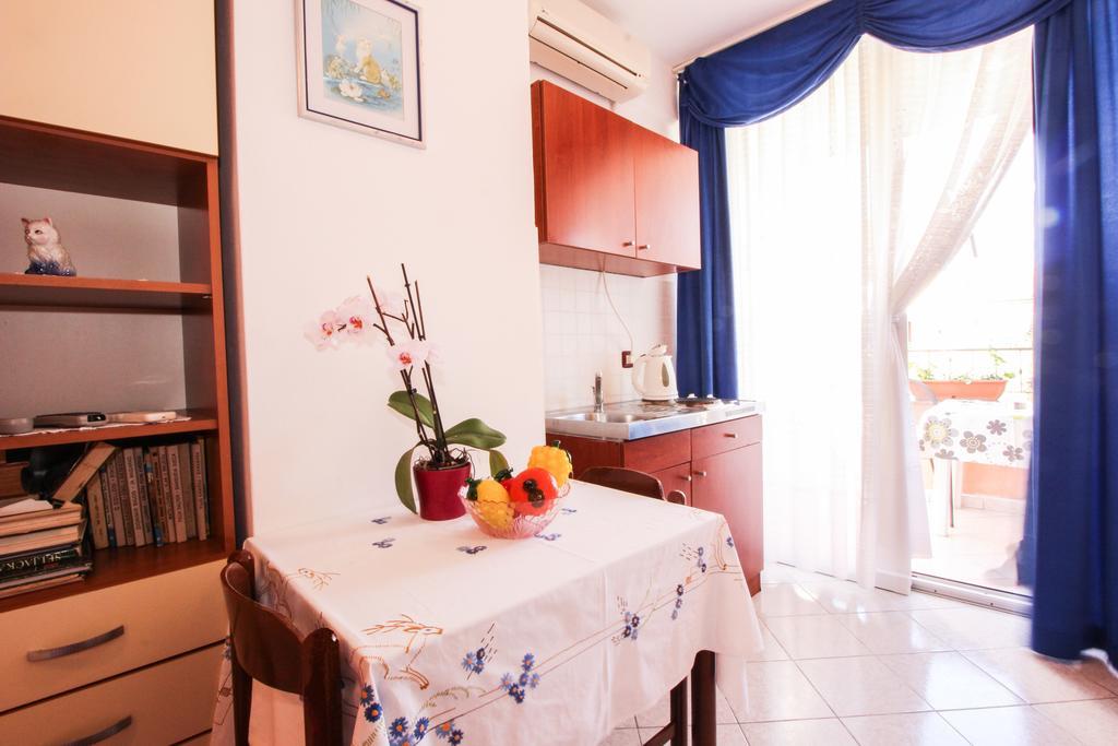Apartments Sonja Rovinj Bagian luar foto