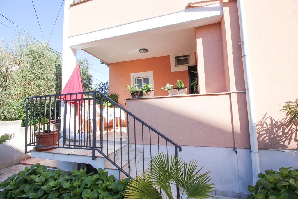 Apartments Sonja Rovinj Bagian luar foto