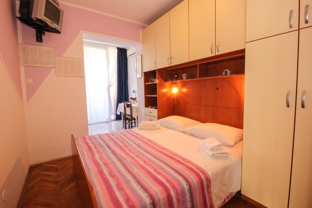 Apartments Sonja Rovinj Bagian luar foto